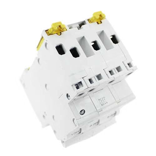 Schneider Electric - Resi9 - disjoncteur modulaire - 3P+N - 25A - courbe C - peignable - R9PFC725- Réf. fab.: R9PFC725