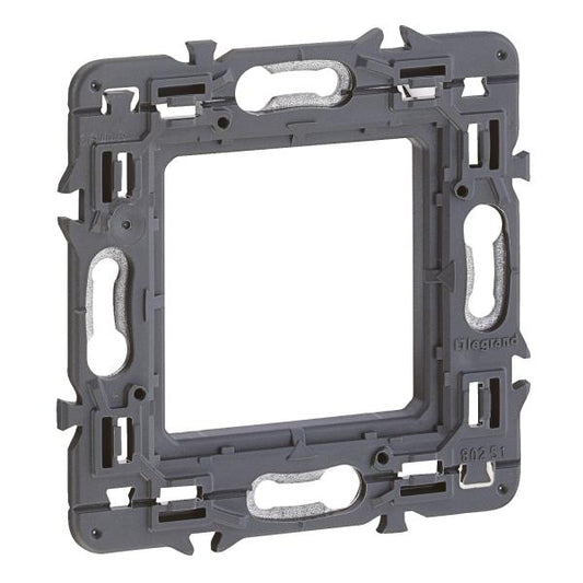 LEGRAND - Support à vis pour mosaic , céliane ou soliroc pour 1 poste ou - 2 modules - Réf. Fab.: 080251