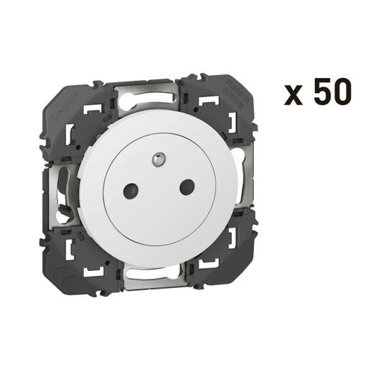 LEGRAND - Lot de 50 prises de courant 2P+T Surface dooxie 16A finition blanc - Réf. Fab.: 600635