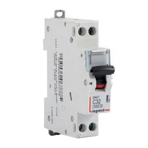 Legrand - Disjoncteur DNX3 4500 - vis/vis - U+N 230V~ 32A - 4,5kA - courbe C - 1 module - Réf. fab.: 406777