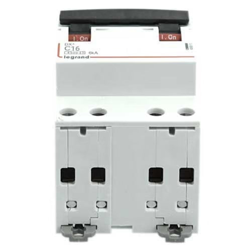 Legrand - Disjoncteur DX34500 6kA bornes à vis 4P 400V~ 10A courbe C - 3 modules - Réf. fab.: 406910