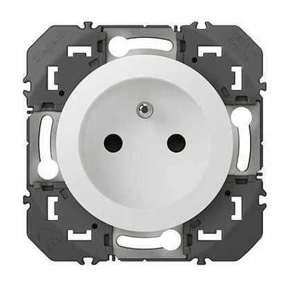 LEGRAND - Dooxie 2P+E Socket outlet white - Mfr. Ref.: 600337
